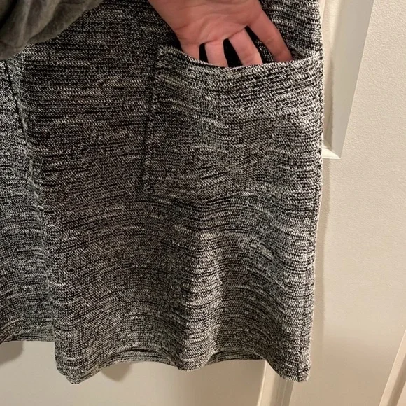 LOFT | Tweed Gray & White Textured Women's Dress Size 2P - Picture 2 of 7